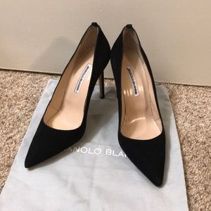 Manolo Blahnik black pumps